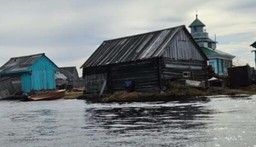 В тобольской деревне затопило 11 жилых домов