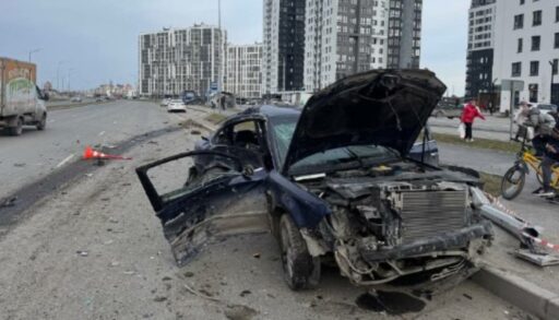 В жестком ДТП на тюменском перекрестке пострадали 7 человек