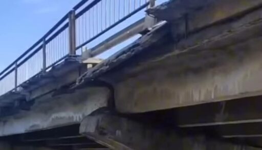 Тюменцы боятся ездить по разваливающемуся мосту на трассе на Омск