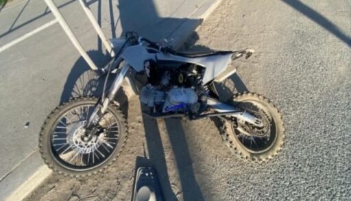 В Тюмени подросток на питбайке столкнулся с автобусом