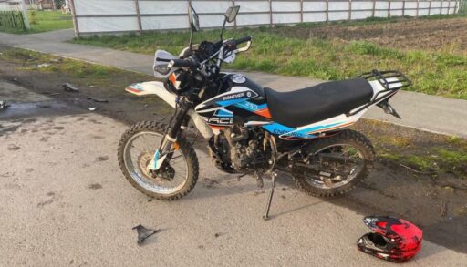 В тюменском селе подросток угнал у отца мотоцикл и попал в ДТП