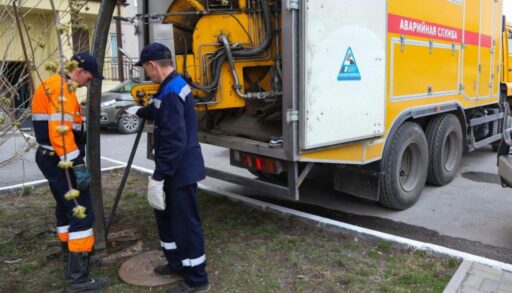 С начала мая в Тюмени устранили 130 засоров канализации