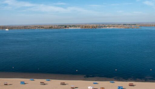 В Тюмени открыли первый городской пляж