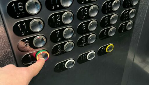 В Тюменской области заменят более 800 лифтов