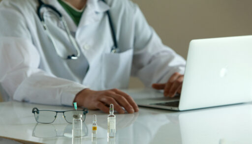 Как будут работать тюменские поликлиники в праздники