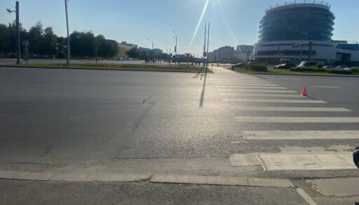 В Тобольске электросамокатчик сбил ребенка на велосипеде