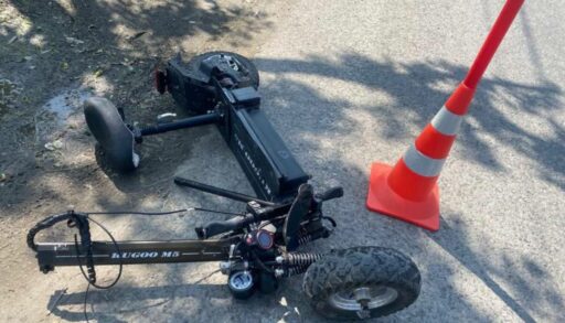 В Тюмени ребенок на электросамокате попал в ДТП