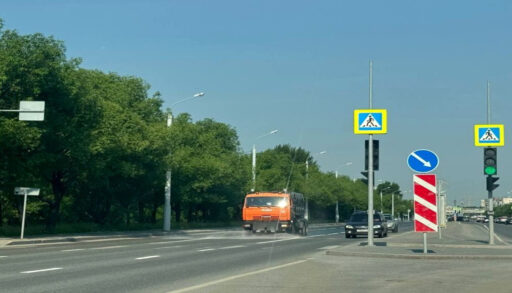 В Тюмени от пыли ежедневно обрабатывают около 200 км дорог