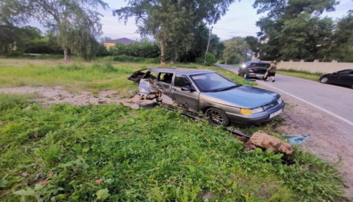 В Тобольске 16-летний подросток на "Ладе" устроил ДТП