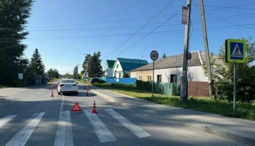 В Тюмени на "зебре" сбили школьника на самокате