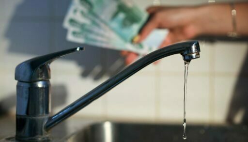 Тюменцы потребовали у губернатора отмены "грабительских тарифов ЖКХ"