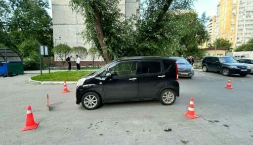 За сутки в Тюменской области двух детей сбили во дворах