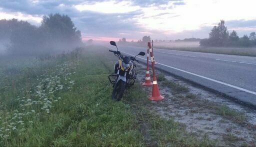 На тюменской автодороге инспекторы ГИБДД задержали пьяного подростка-мотоциклиста