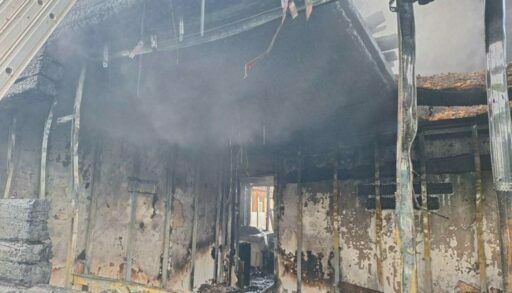 В Тюменской области из-за грозового разряда загорелся жилой дом