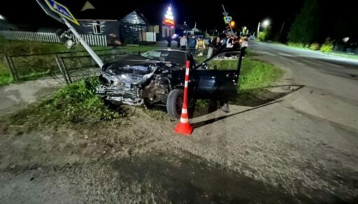 В тюменском поселке подросток на "Ладе" устроил ДТП с двумя авто в кювете