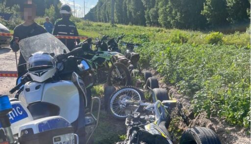 В Тюмени инспекторы ГИБДД пресекли массовую поездку подростков на питбайках