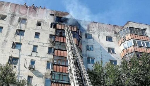 В Тюмени из горящей многоэтажки эвакуировали 7 человек