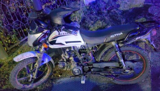 На тюменской трассе инспекторы ГИБДД задержали 15-летнего подростка на мопеде