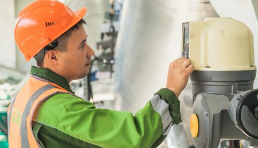 В ходе опрессовок на сетях Тюмени обнаружено 237 дефектов