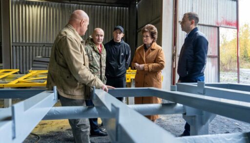Тюменские депутаты посетили предприятие ветерана СВО