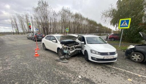 В Тюмени автомобилистка на "Тойоте" устроила массовое ДТП