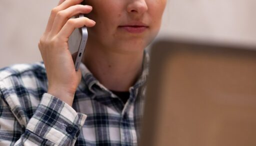 Премии, налоги и смена пароля: на какие письма мошенников попадаются тюменцы