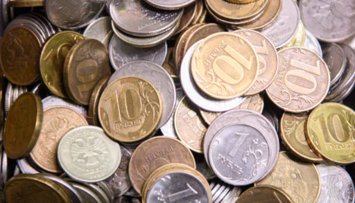 Тюменцы осенью сдали в банки и магазины 1,5 млн монет