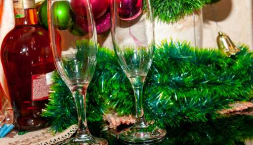 Тюменцев призвали встретить Новый год без алкоголя