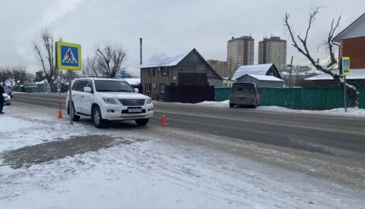 В Тюмени на "зебре" водитель "Лексуса" сбил бабушку с 9-летней внучкой
