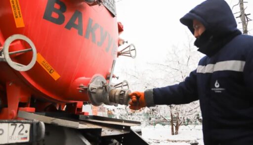 Из-за коммунальной аварии 11 жилых домов в Тюмени остались без воды