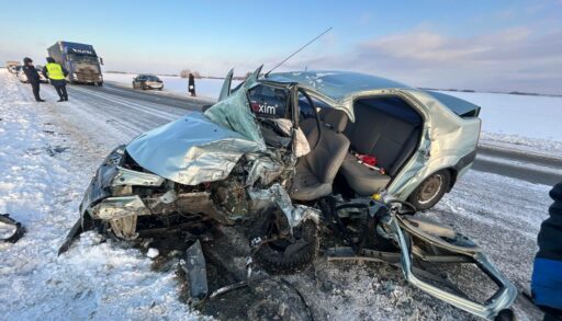 В ДТП под Ялуторовском погибла беременная женщина