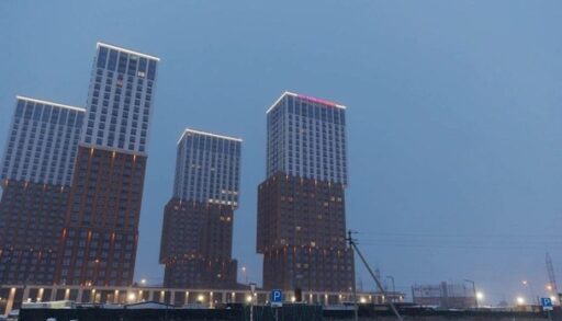 В Тюмени построили 32-этажку из четырёх башен