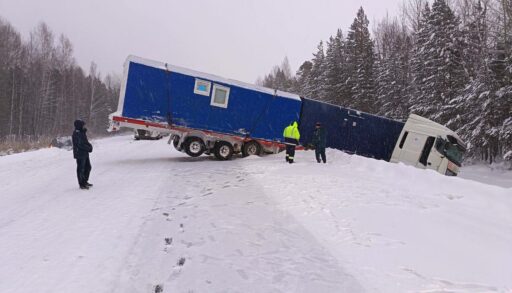 На тюменской "трассе смерти" в ДТП погиб 40-летний водитель и ребенок
