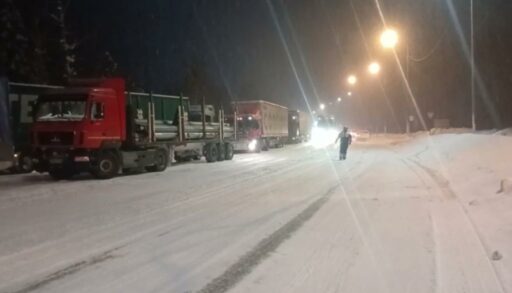 На участке трассы Тюмень - Ханты-Мансийск из-за непогоды ограничено движение