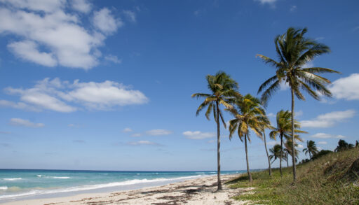 Россиян вновь выселяют из люксовых отелей на Кубе