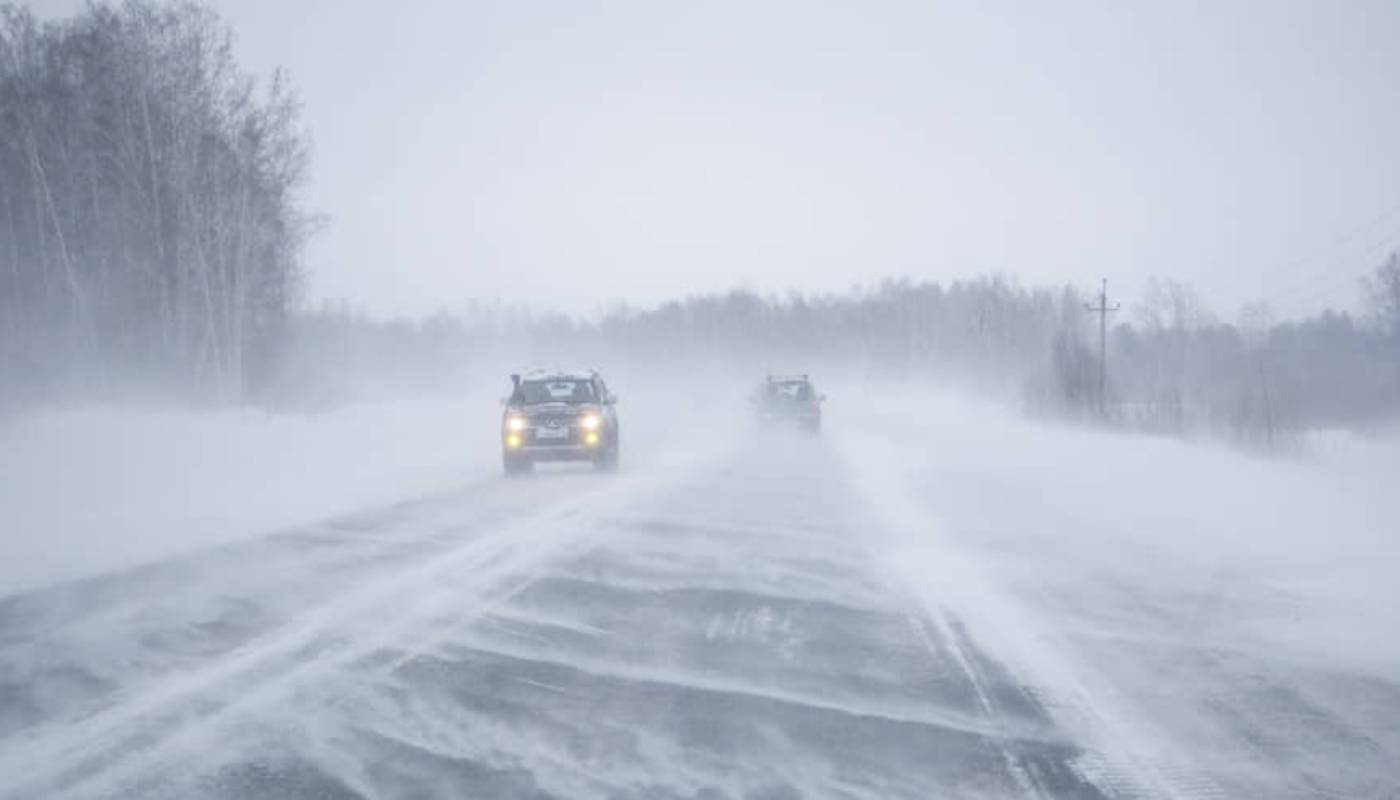 Водителей предупреждают об опасной погоде на тюменских трассах