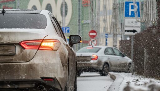 Возле тюменских школ и больниц можно будет парковаться бесплатно