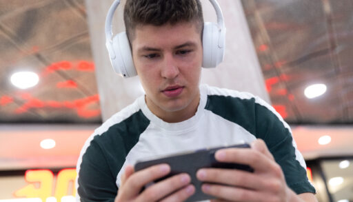 Тюменская молодежь переключилась на VK