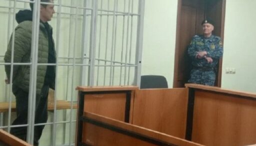 Тюменский тренер, обвиняемый в мошенничестве с инвалидами, был отпущен в зале суда