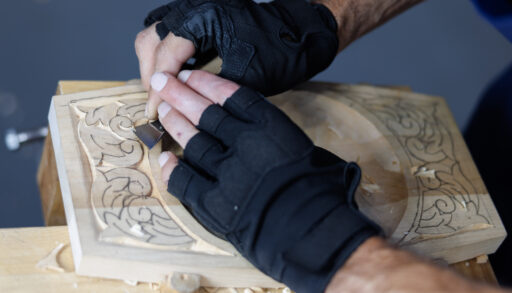 резьба по дереву