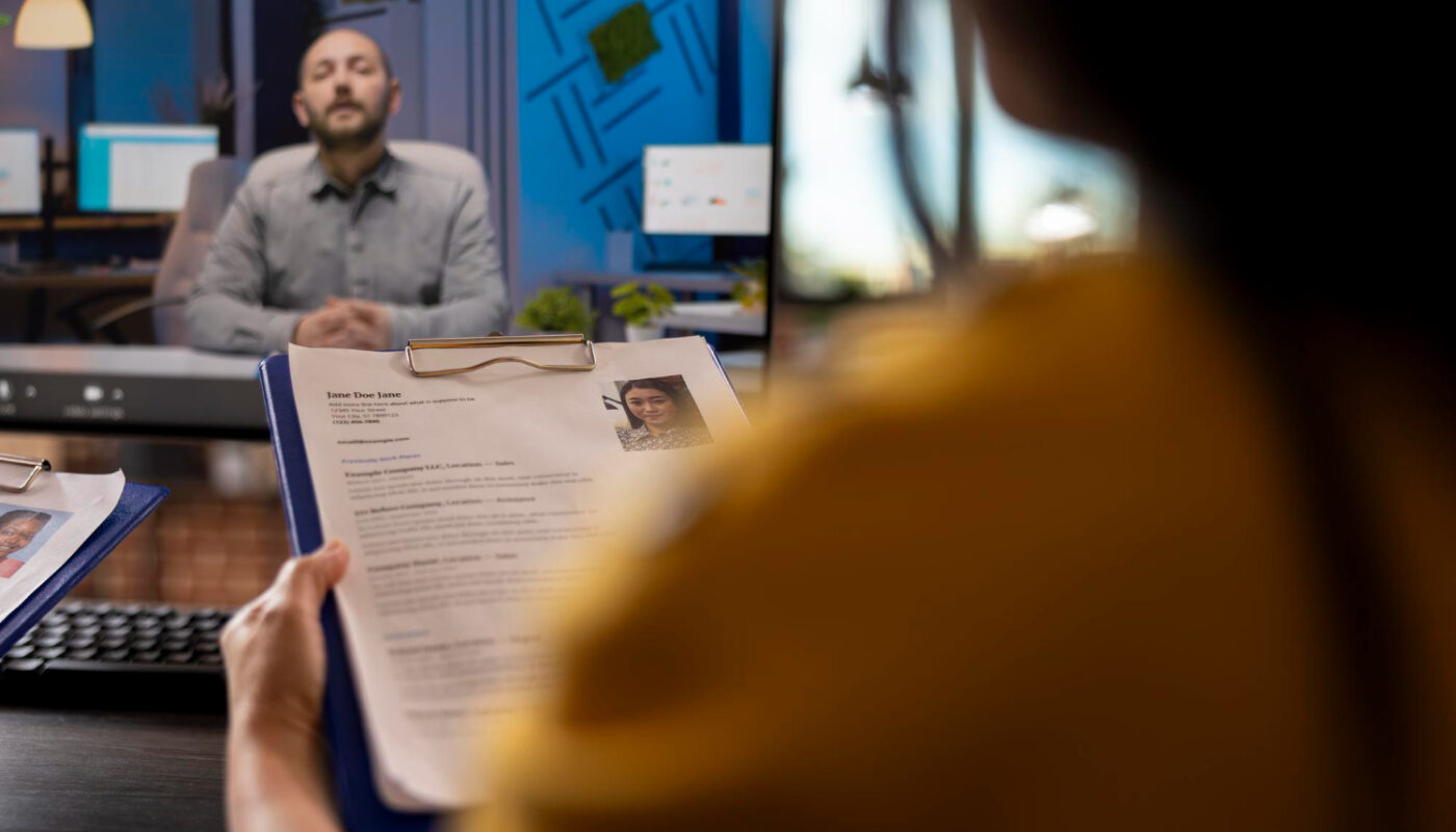 вакансии кадры