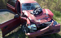 На трассе Тюмень-Ханты-Мансийск столкнулись два авто: у пострадавших множественные травмы 