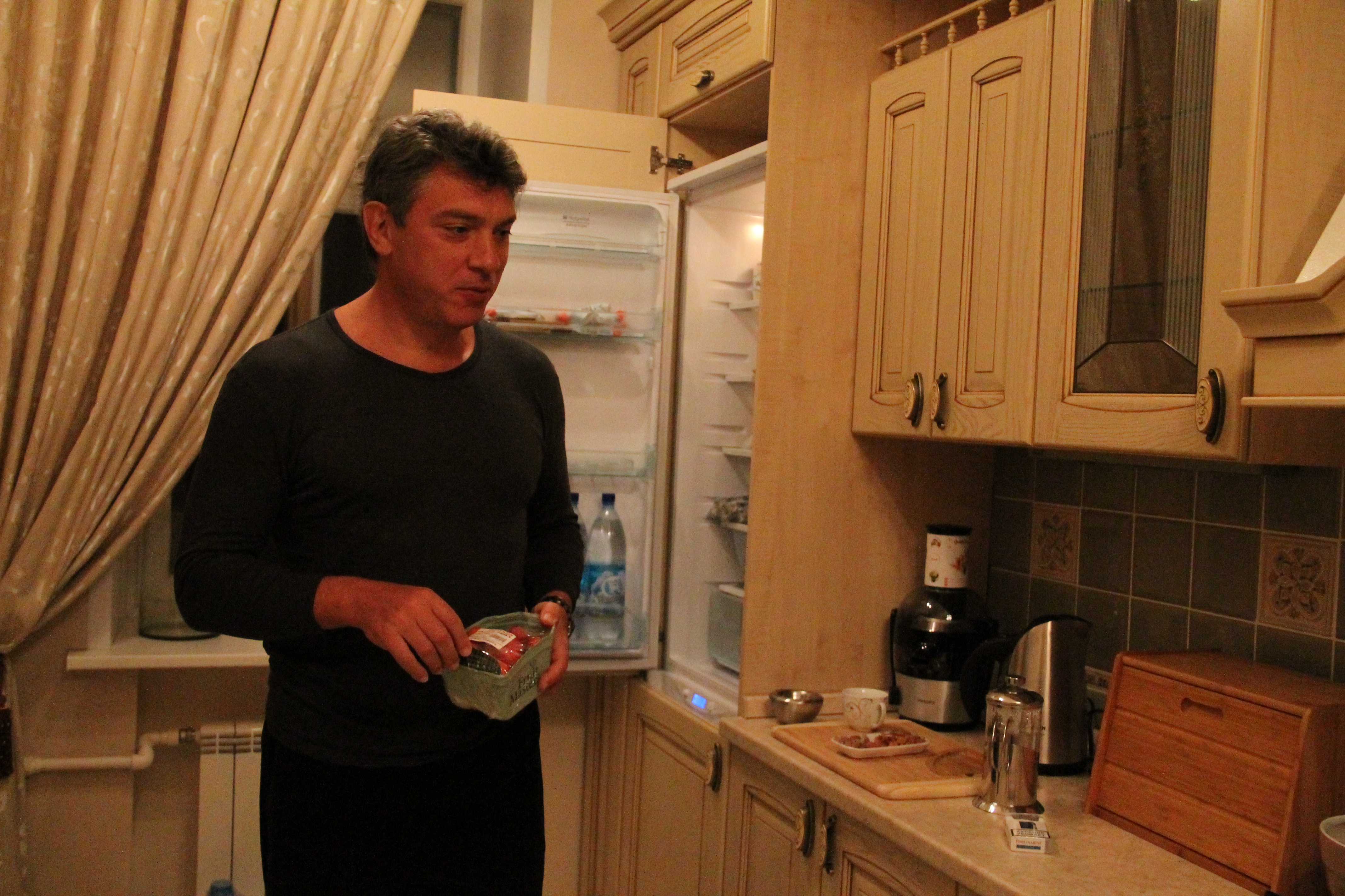 Борис Немцов дома
