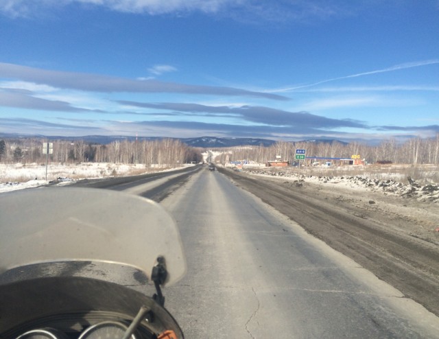 Байкер из Нефтеюганска проехал на мотоцикле по зимней трассе 3200 км