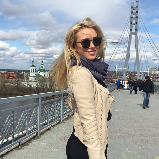 Ксения Сухинова приехала в Тюмень - апрель 2015