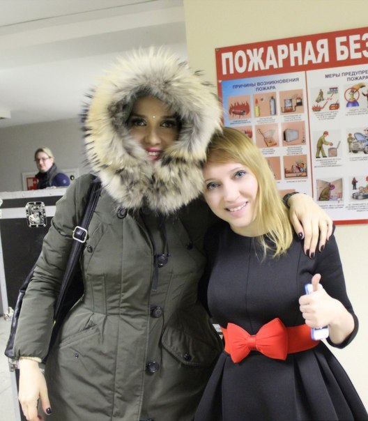 Жительница Тюмени Илона Швецова с Натальей Орейро - 15 апреля 2015