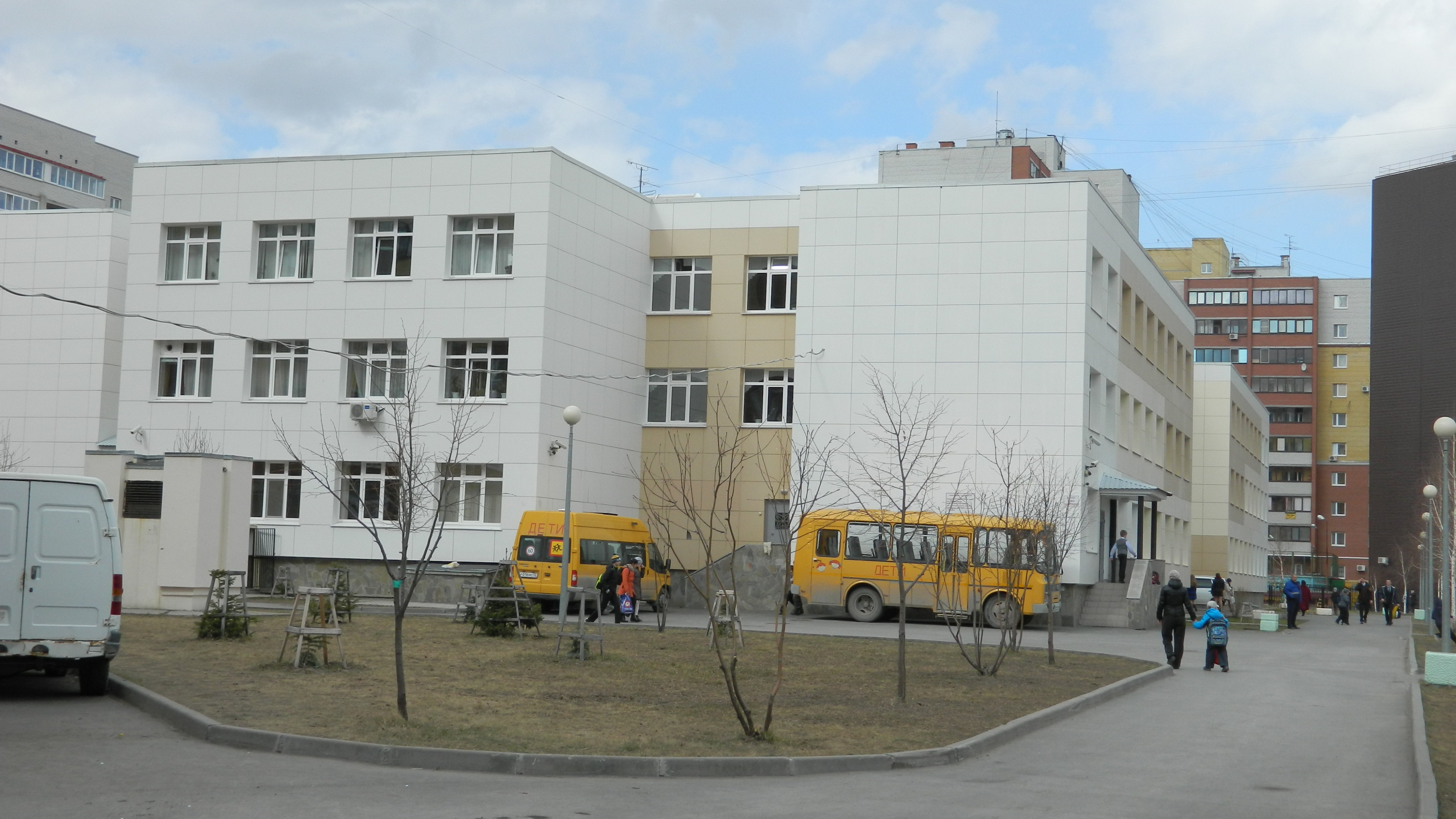 В Тюмени в школе 92 в туалете между учениками произошел разврат - 22 апреля 2015 года
