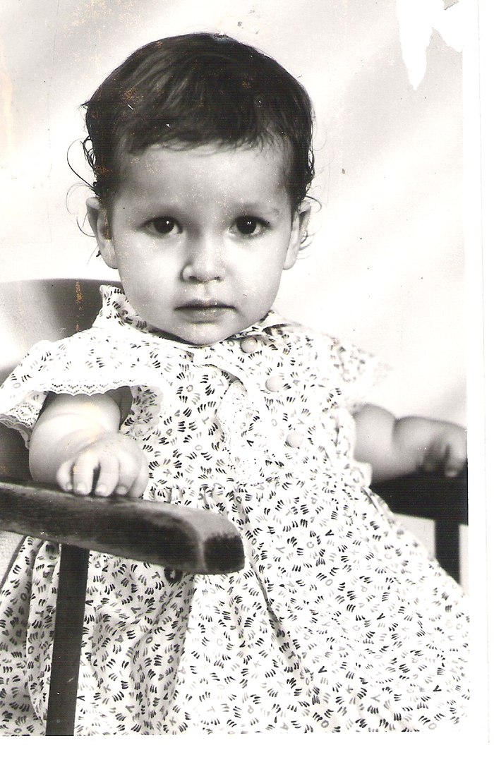 Таша Маяковская в детстве фото