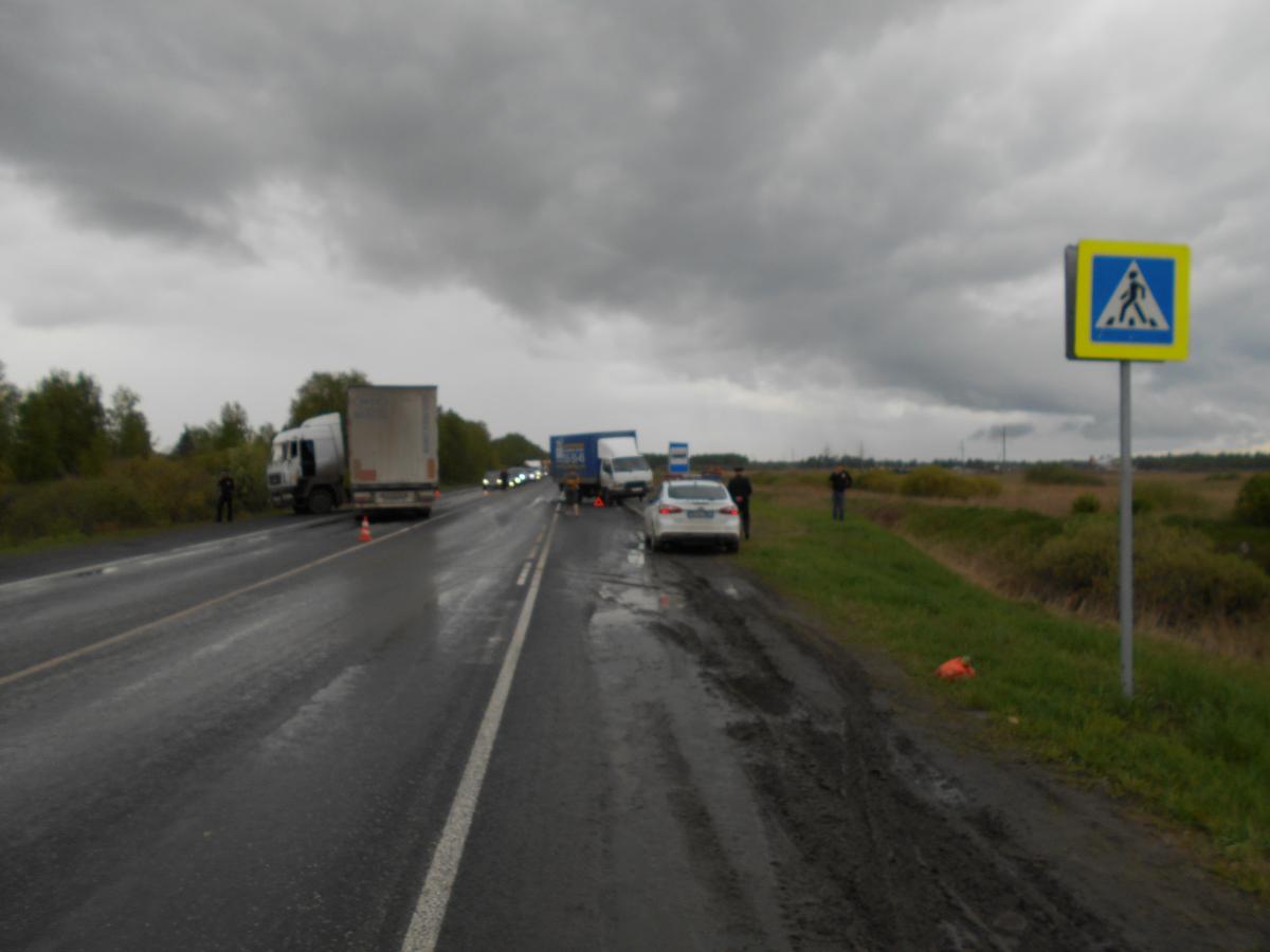 ДТП на Велижанском тракте - грузовик сбил пенсионерку - май 2015