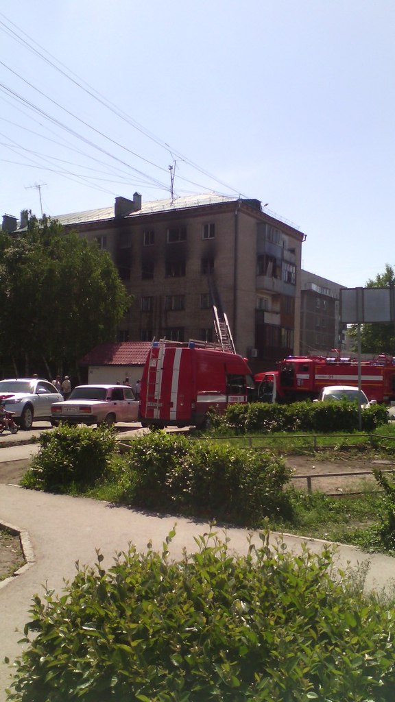 Пожар на Тимирязева, 141 в Тюмени произошел из-за взрыва газа - 31 мая 2015
